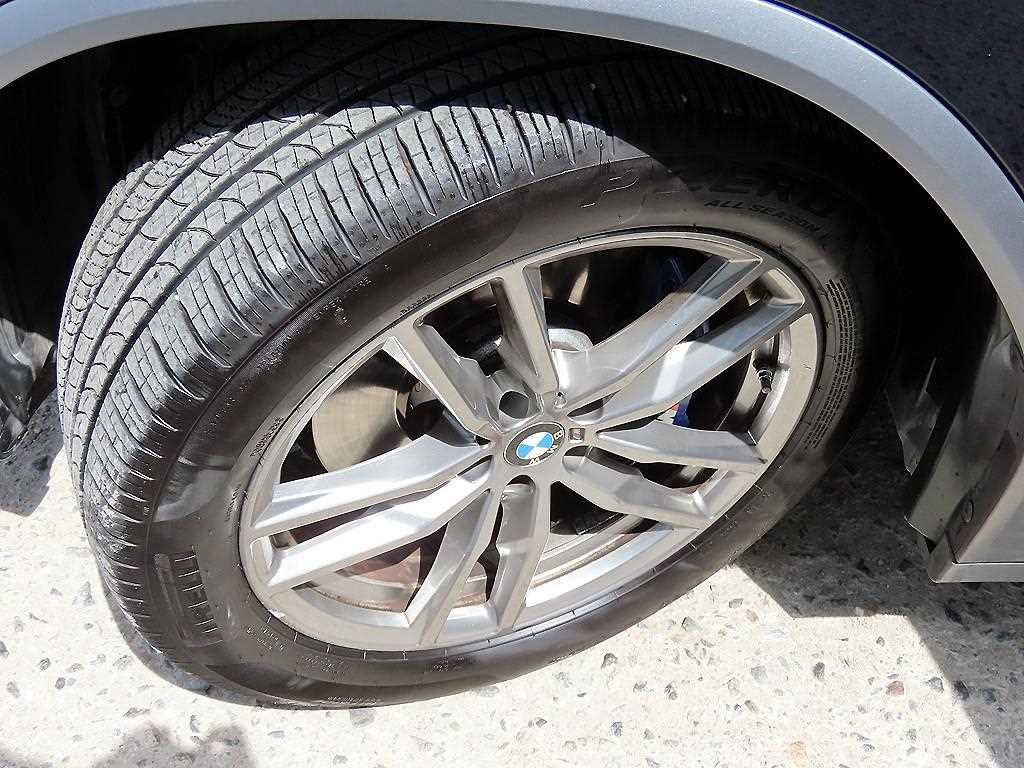 BMW X4 — photo 20