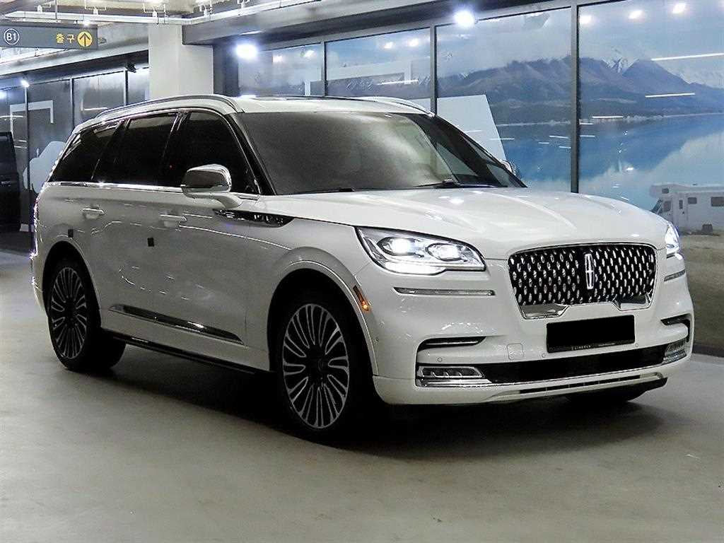 Lincoln Aviator — photo 01
