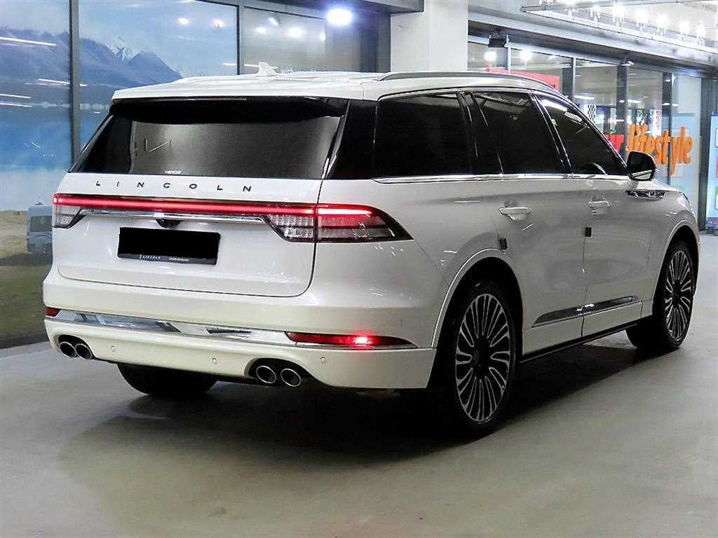 Lincoln Aviator — photo 04