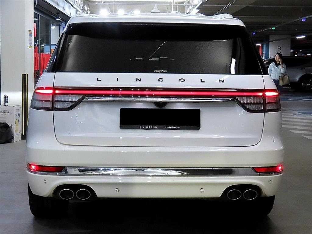 Lincoln Aviator — photo 05
