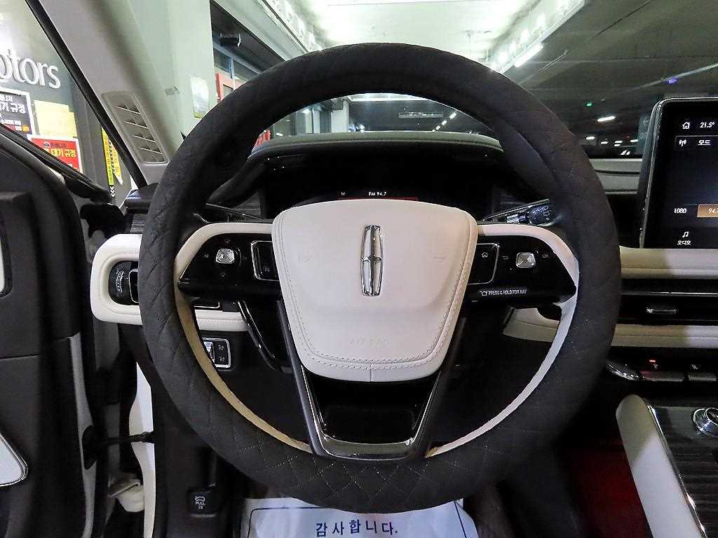 Lincoln Aviator — photo 08