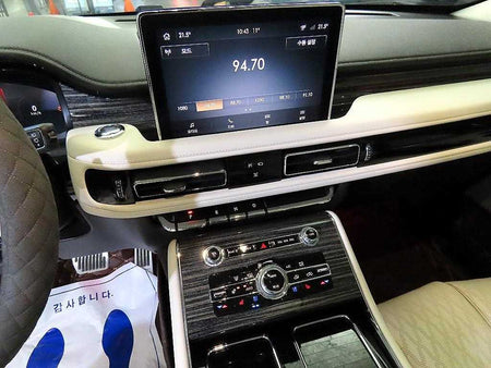 Lincoln Aviator — photo 11