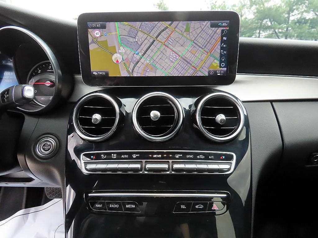 Mercedes-Benz C-Class — photo 14
