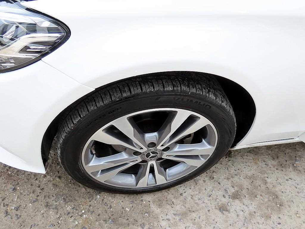 Mercedes-Benz C-Class — photo 20