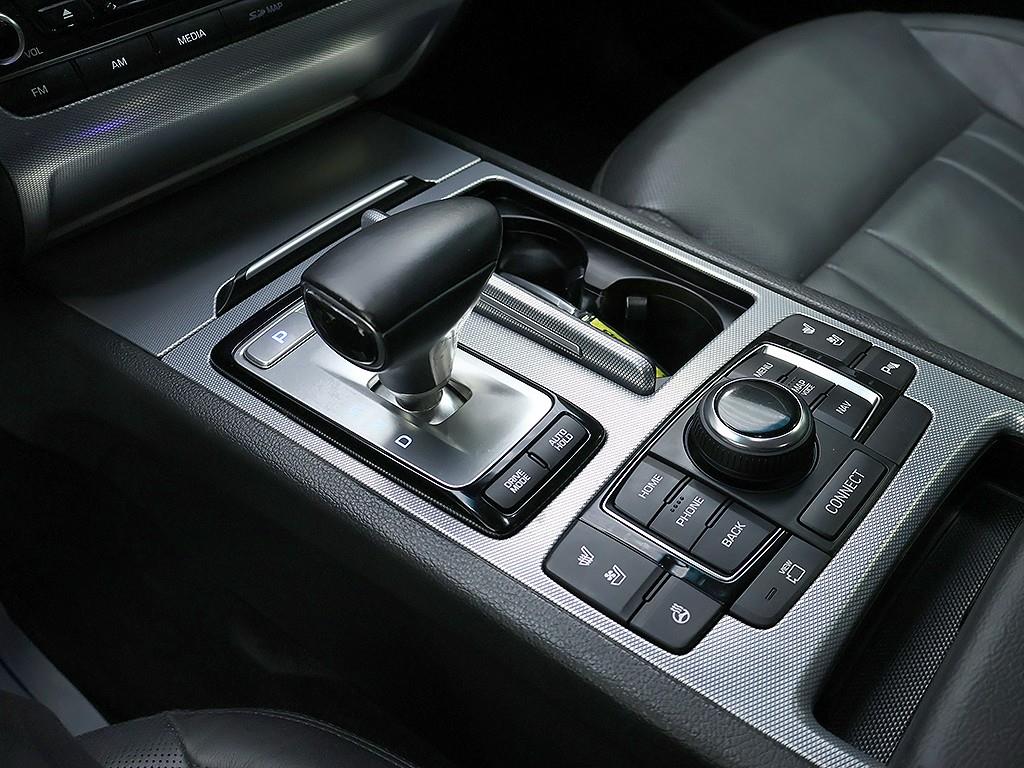 Genesis G80 — photo 10