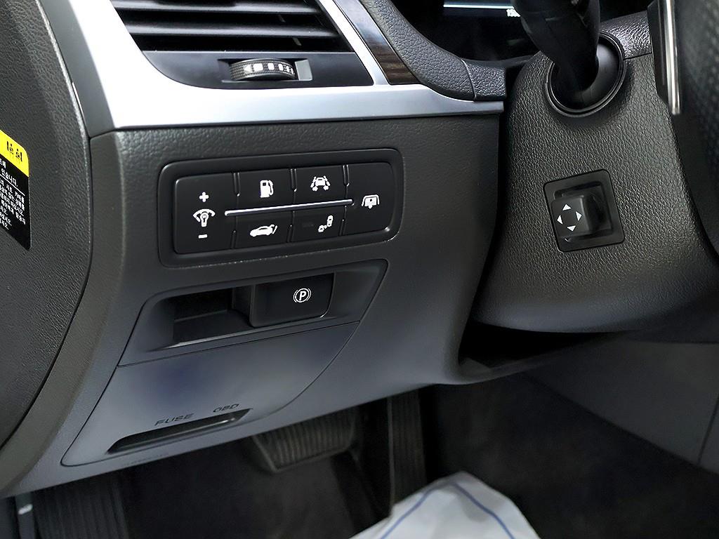 Genesis G80 — photo 14