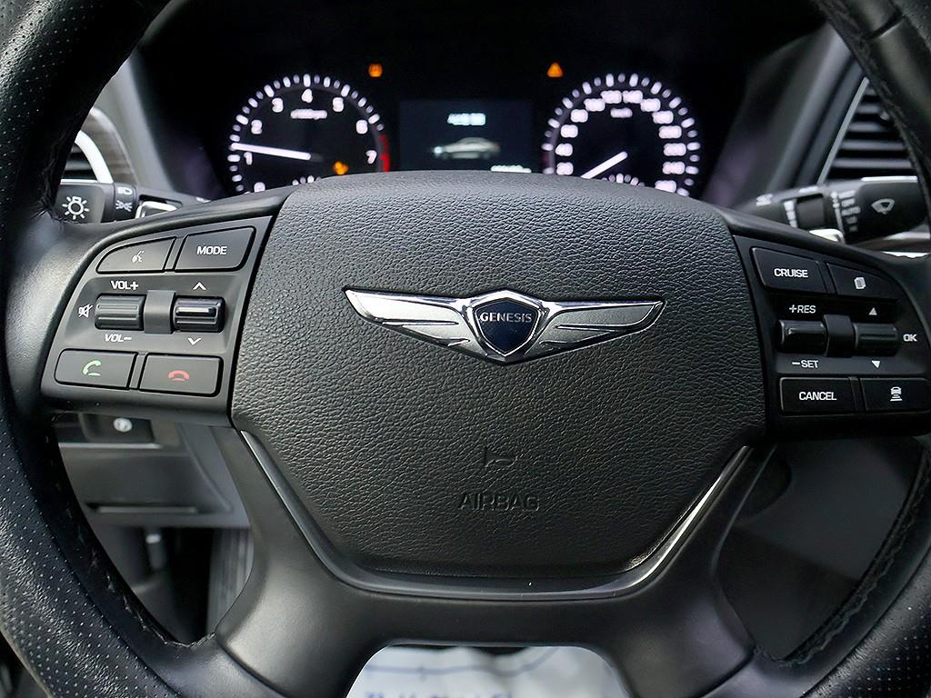 Genesis G80 — photo 15