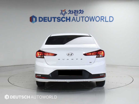 Hyundai Avante — photo 04
