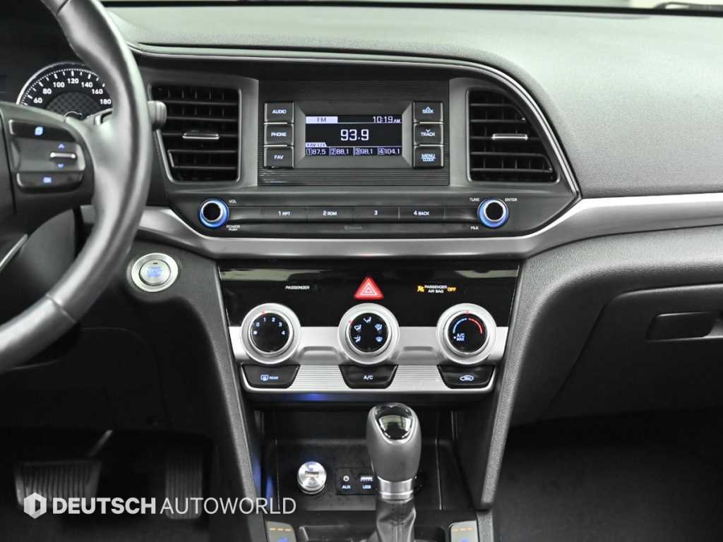 Hyundai Avante — photo 14
