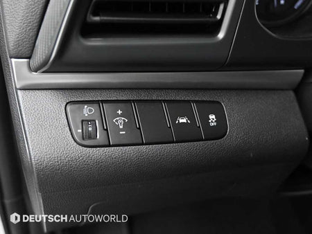 Hyundai Avante — photo 17