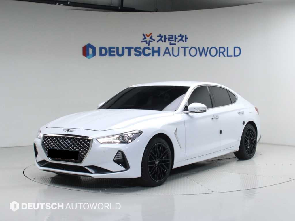 Genesis G70 — photo 01
