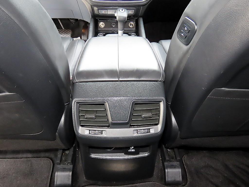 KGM Rexton — photo 17