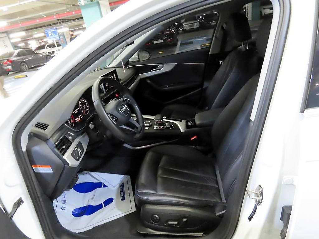 Audi A4 — photo 06