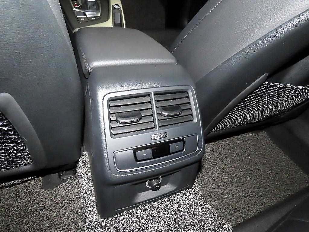 Audi A4 — photo 17
