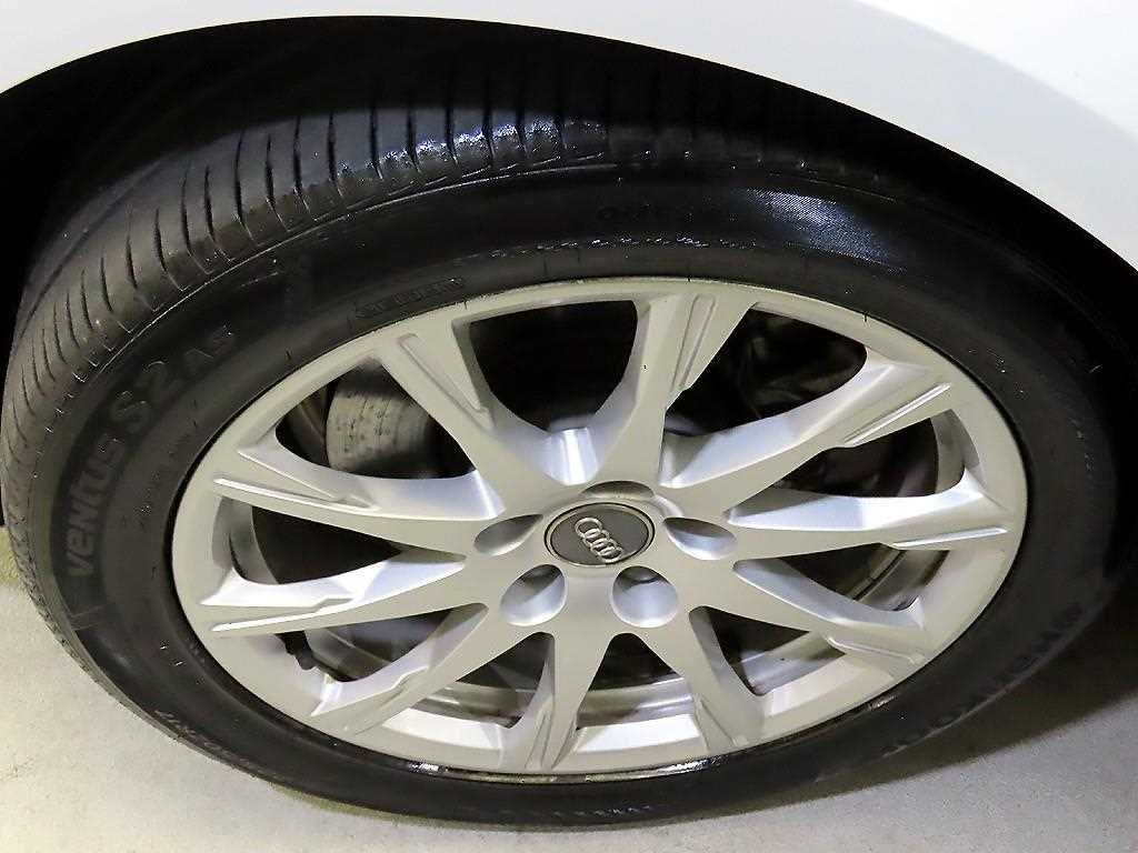 Audi A4 — photo 20