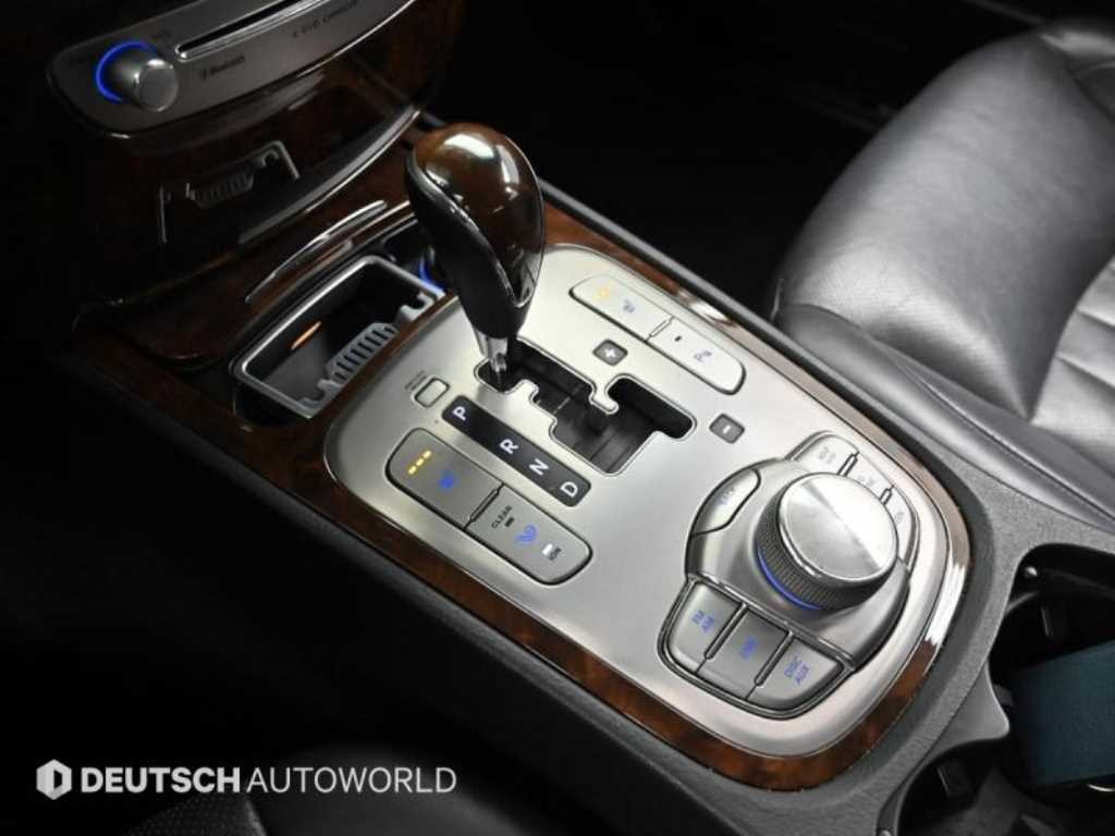 Hyundai Genesis — photo 09