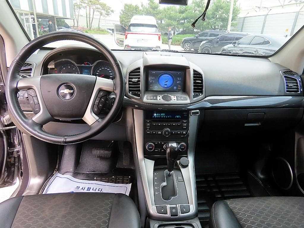 CHEVROLET Captiva — photo 07
