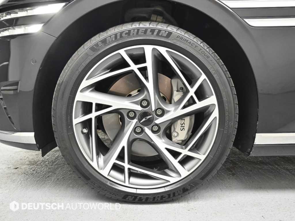 Genesis G90 — photo 05