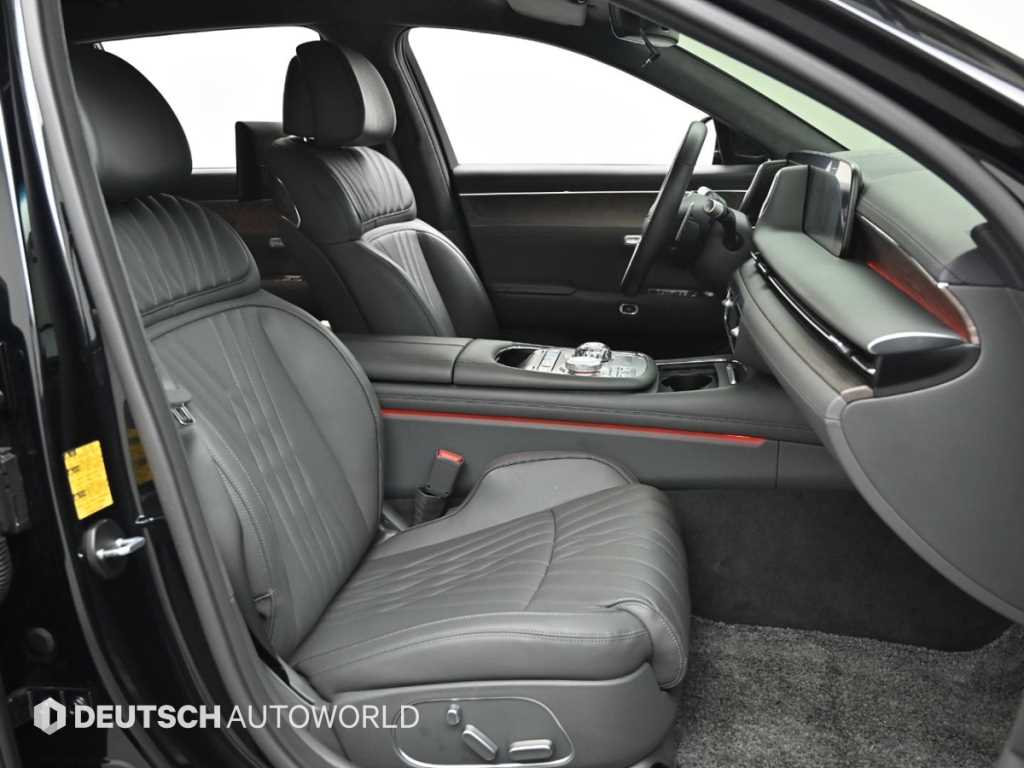 Genesis G90 — photo 10