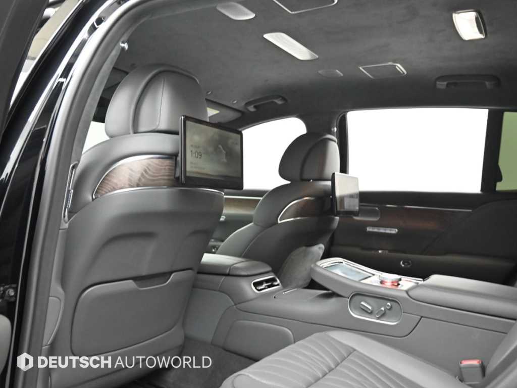 Genesis G90 — photo 18