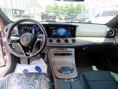 Mercedes-Benz E-Class — photo 07