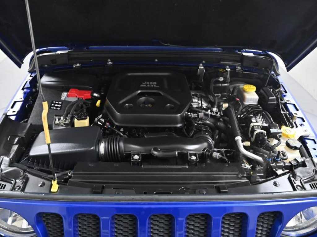 Jeep Wrangler — photo 06