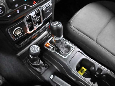 Jeep Wrangler — photo 09