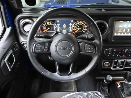 Jeep Wrangler — photo 13