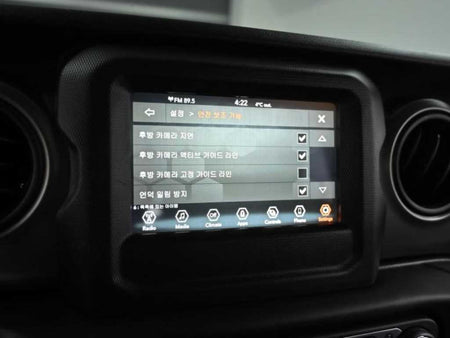 Jeep Wrangler — photo 17