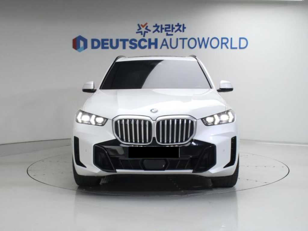 BMW X5 — photo 01