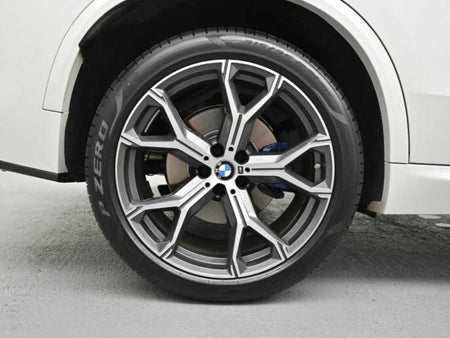 BMW X5 — photo 05