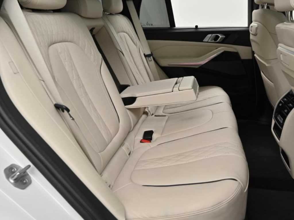 BMW X5 — photo 12
