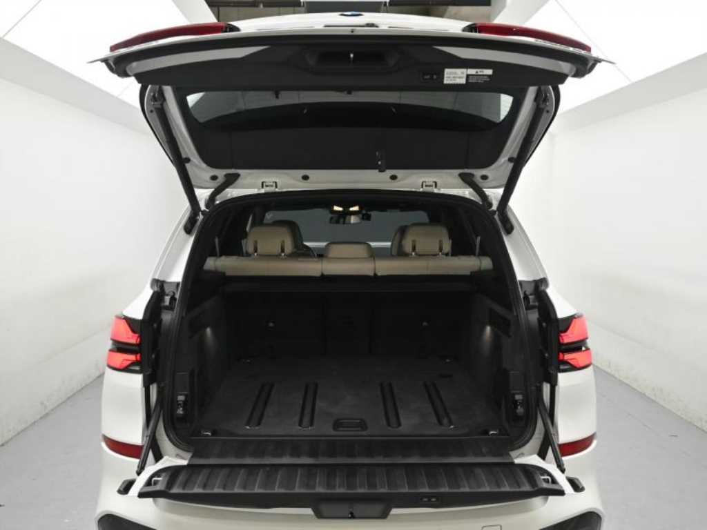 BMW X5 — photo 19