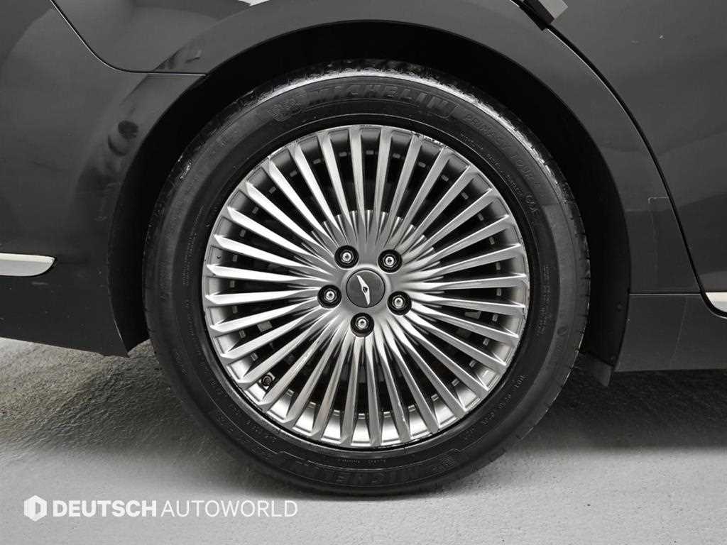 Genesis G90 — photo 05