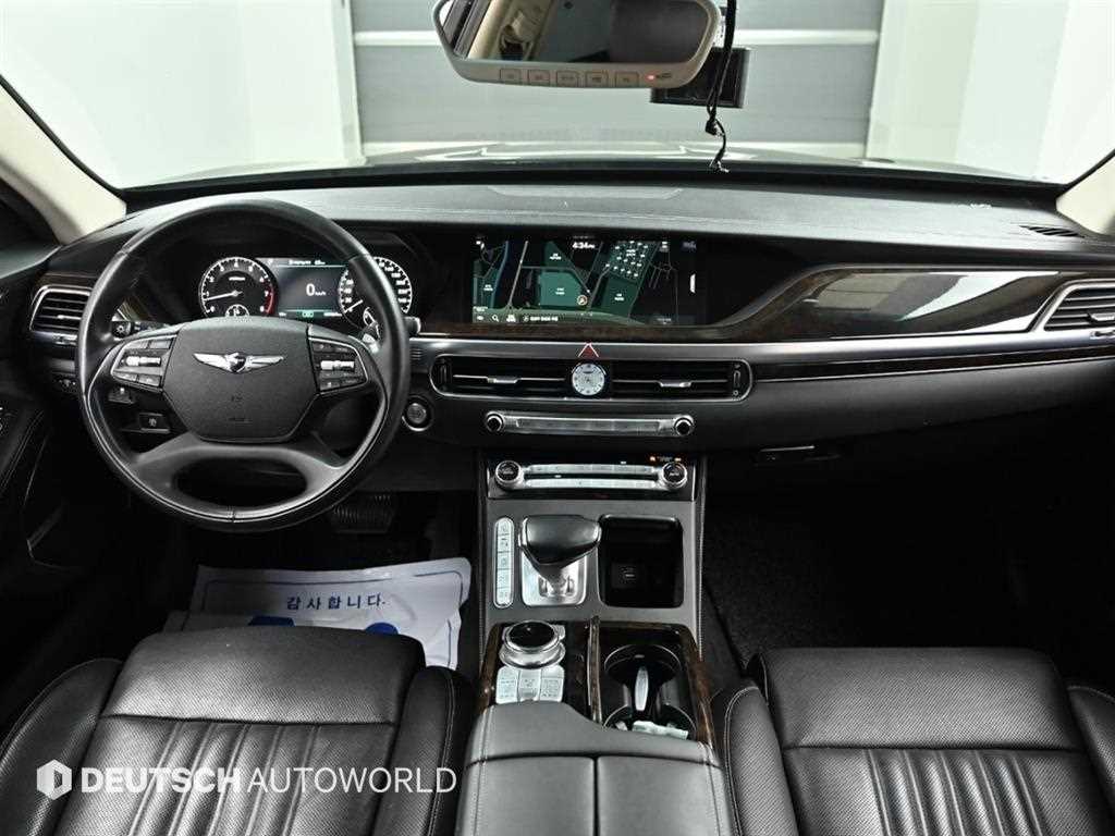 Genesis G90 — photo 07