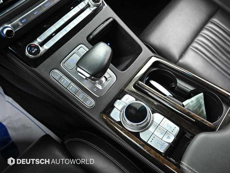 Genesis G90 — photo 09