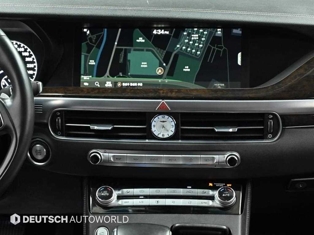 Genesis G90 — photo 14