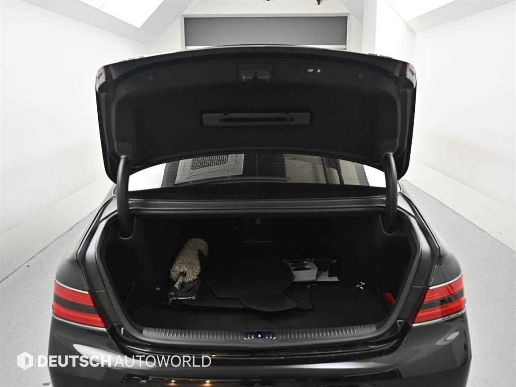 Genesis G90 — photo 19