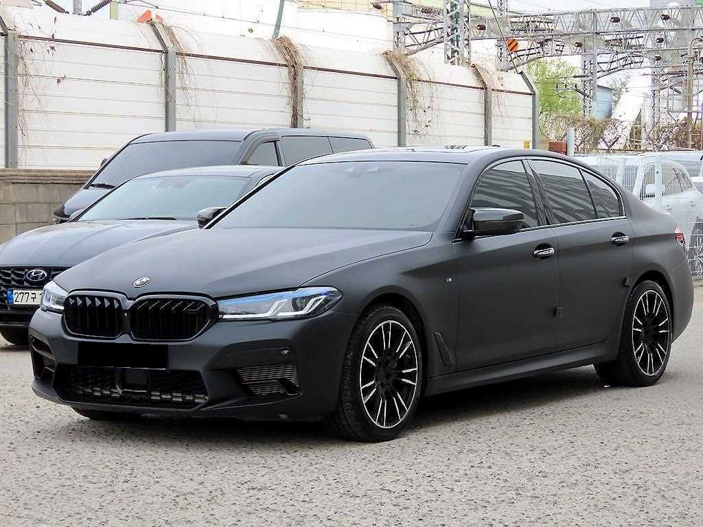 BMW 5-Series — photo 02