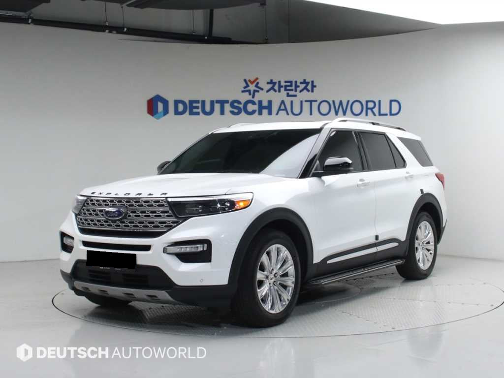 Ford Explorer — photo 01