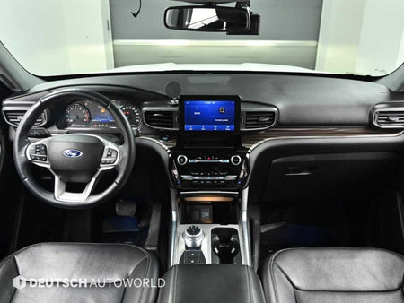 Ford Explorer — photo 07