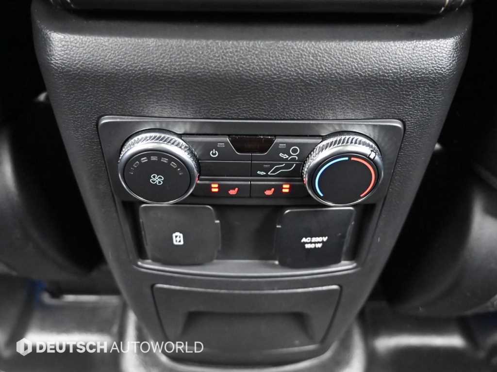 Ford Explorer — photo 16