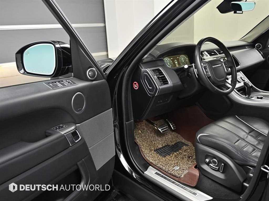 Land Rover Range Rover Sport — photo 11