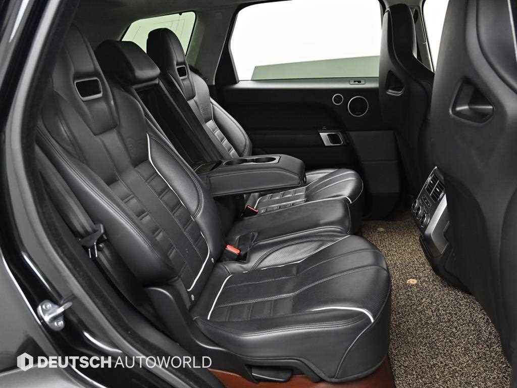 Land Rover Range Rover Sport — photo 12