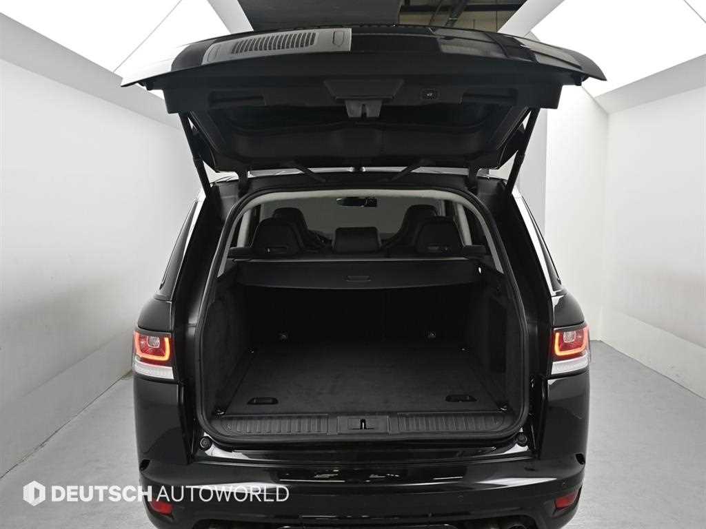 Land Rover Range Rover Sport — photo 18