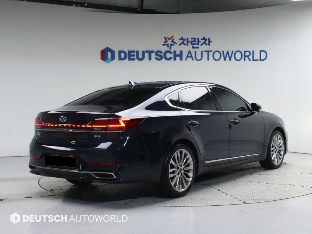 Kia K7 — photo 02