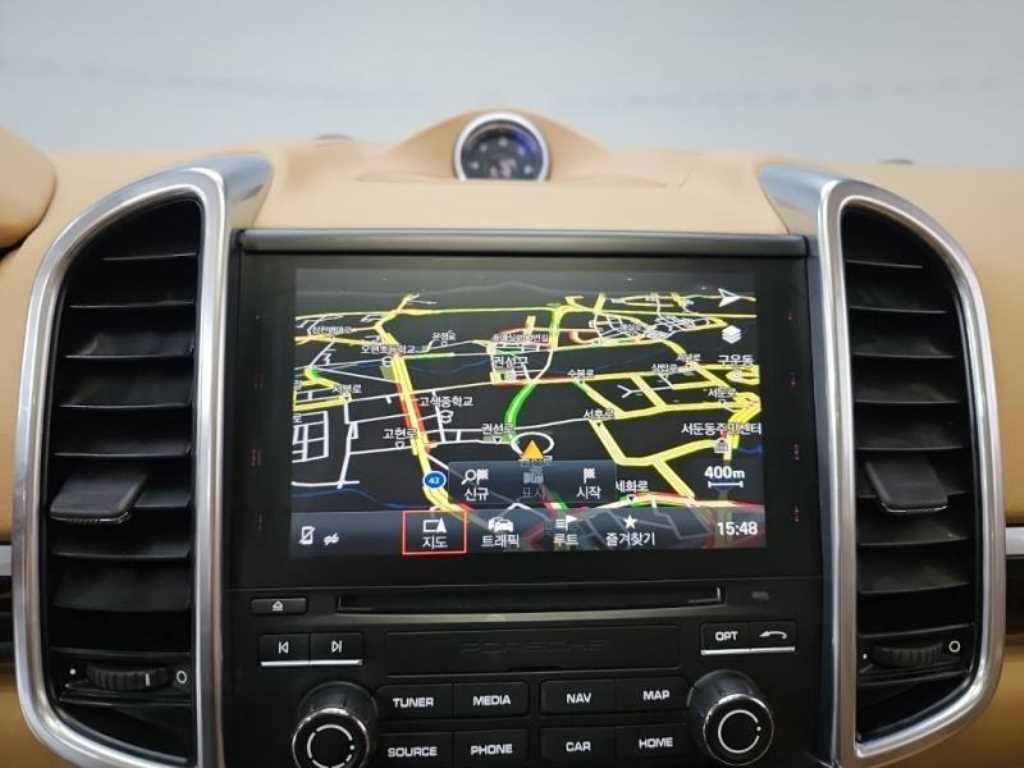 Porsche Cayenne — photo 09