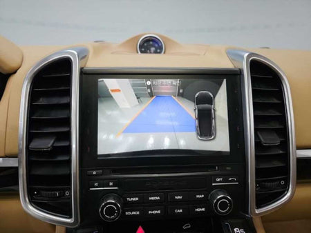 Porsche Cayenne — photo 10