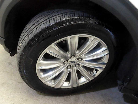Ford Explorer — photo 20