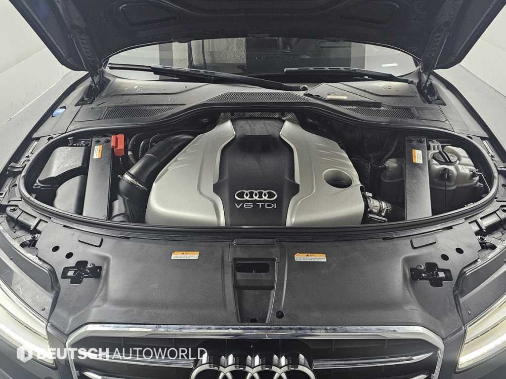 Audi A8 — photo 06